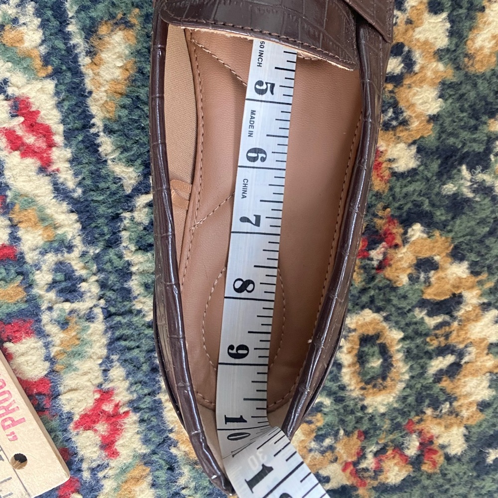 Chocolate Brown Croc Embossed Slip On Flat Classic City Loafers Size 7 Old Money - Picture 13 of 13